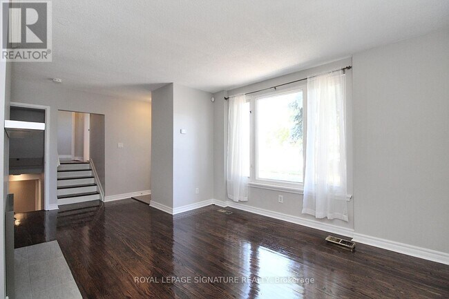 Building Photo - 27 Cornwallis Dr