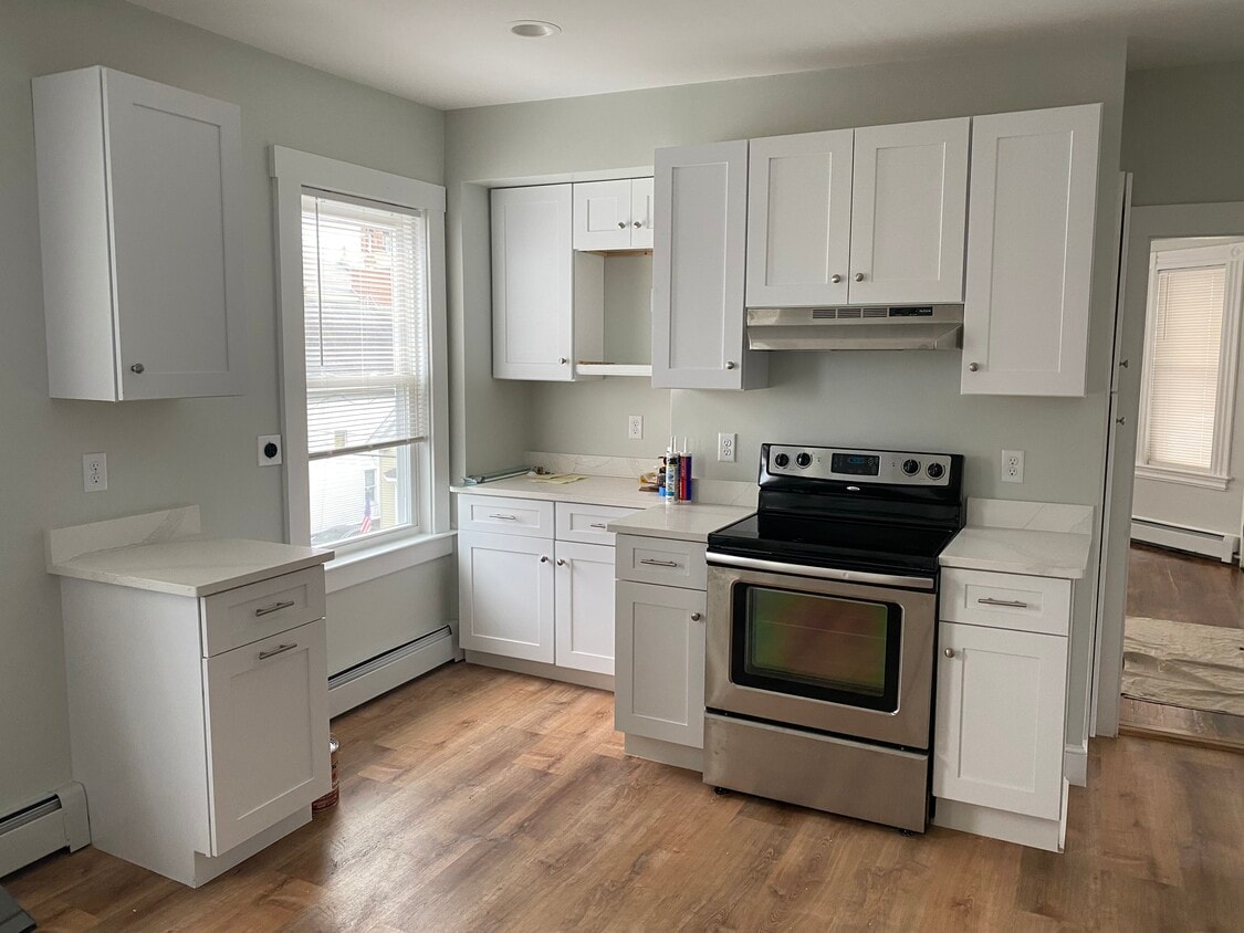 55 Phillips St Unit 3, Methuen, MA 01844 Apartments in Methuen, MA