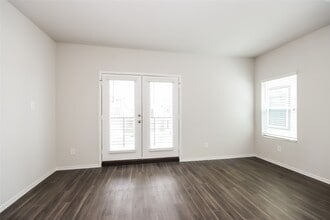 Building Photo - 15258 Estrella Rd W