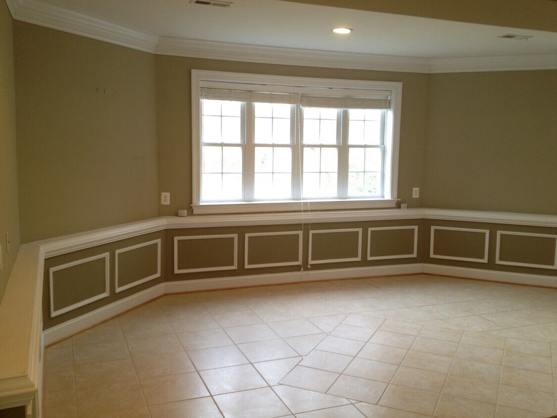 Foto principal - 6608 Edsall Rd