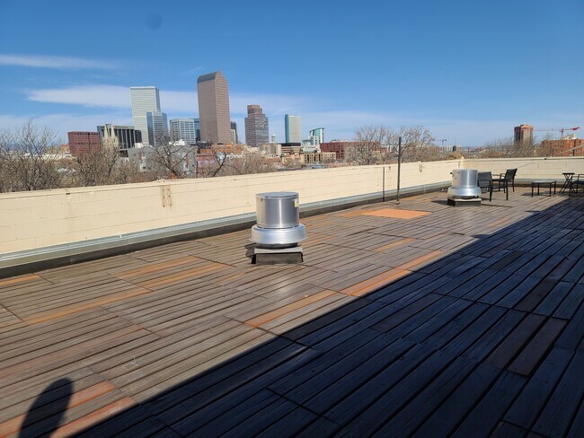 Foto del edificio - 1390 Emerson St