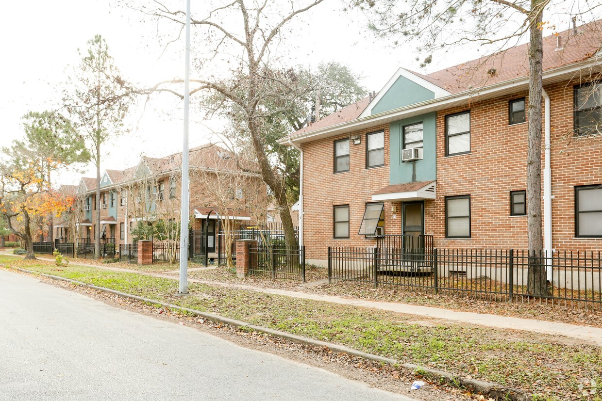 Building Photo - Cuney Homes