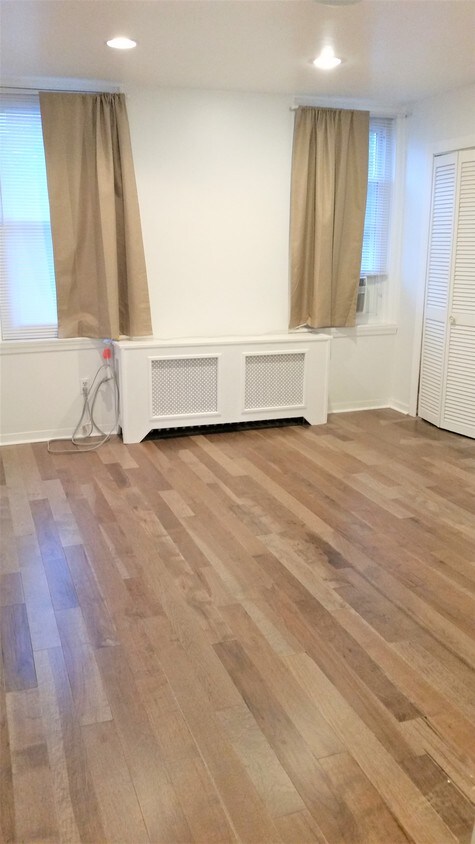 2nd floor bedroom - 731 S Darien St