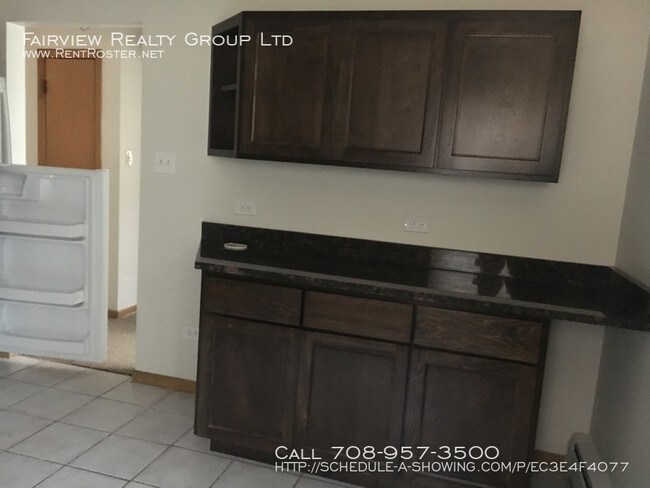 Building Photo - 9651 S Pulaski Rd