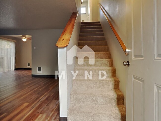 Building Photo - 27 NE 179th Ave