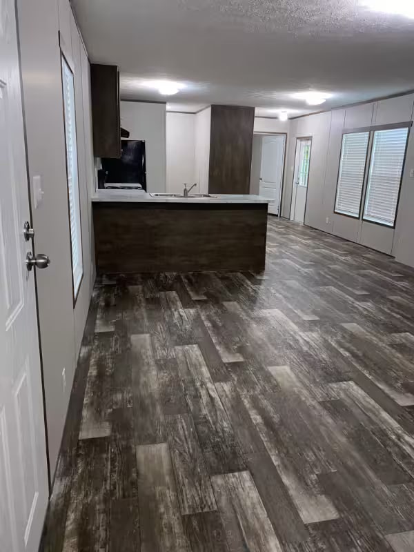 Building Photo - Hunter Ridge