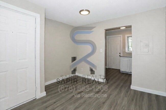 Foto del edificio - 2055 Alison Ct SW