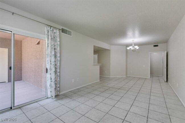 Foto del edificio - 8324 W Charleston Blvd