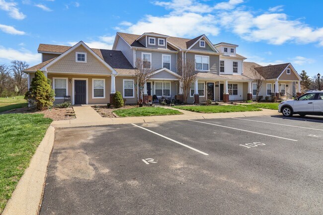 Foto del edificio - 106 Alexander Blvd