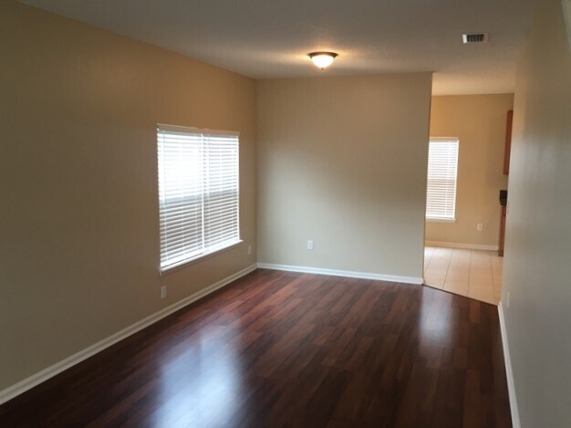 Foto del edificio - 1779 Ferncreek Dr