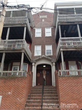 Primary Photo - Move in Ready 1BR/1BA only $825!