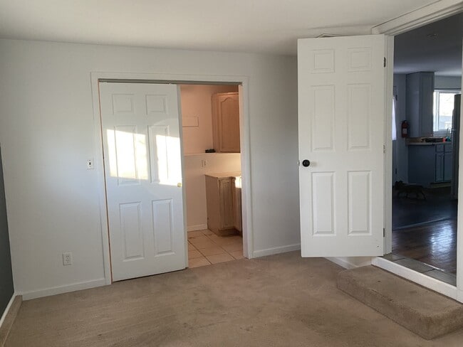 Bedroom - 2404 Desmet Dr