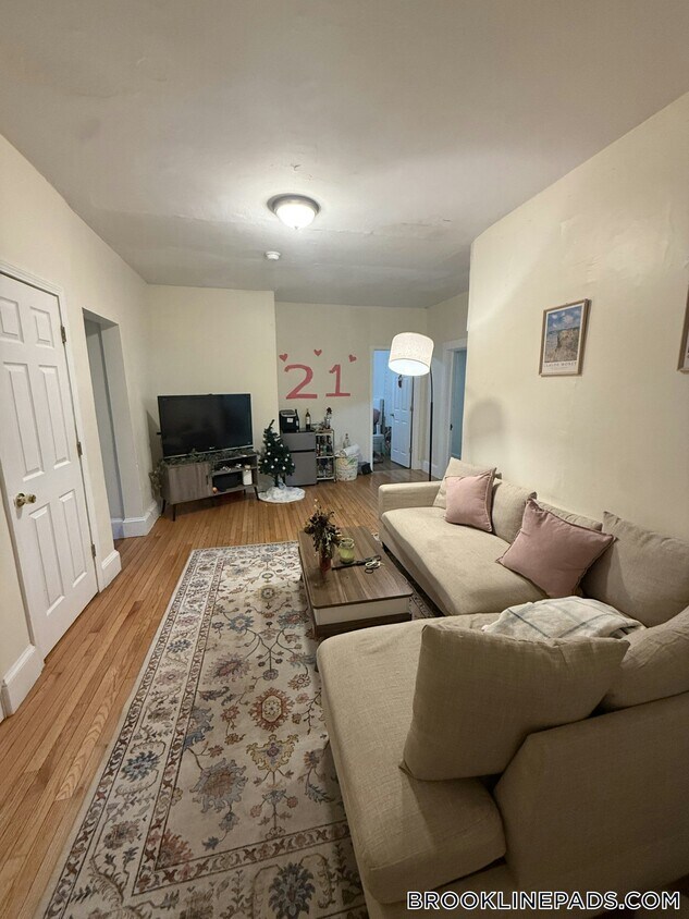 Foto principal - 322 St Paul St