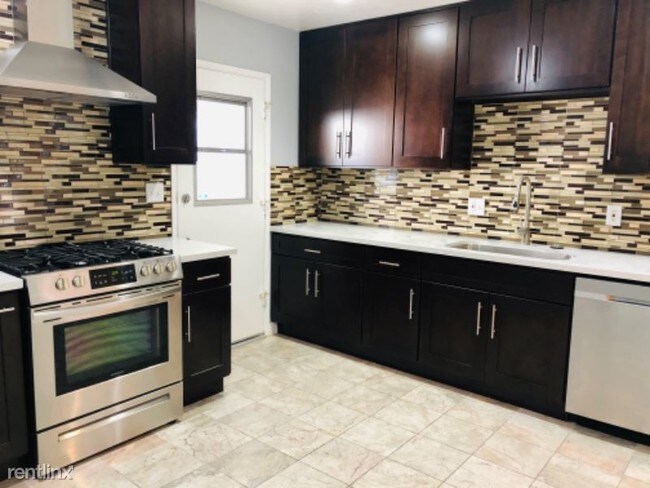 Foto del edificio - 4 br, 2 bath House - 6102 Modoc Road