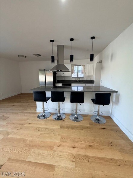 Foto del edificio - 2408 La Estrella St