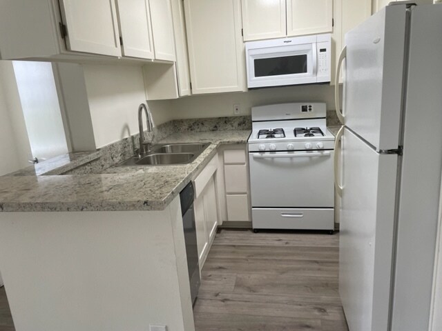 Foto del edificio - 1215 N Sycamore Ave