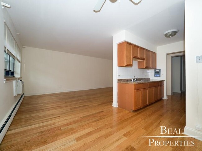 Foto del edificio - 1 bedroom in CHICAGO IL 60657