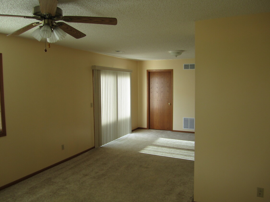 Building Photo - 1183 Ashley Dr