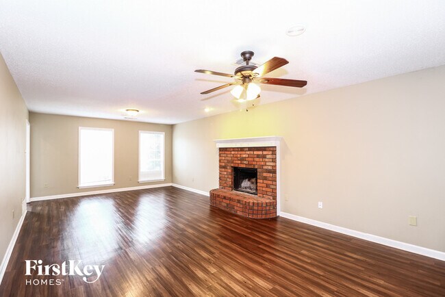 Building Photo - 2244 Oak Hollow Ln