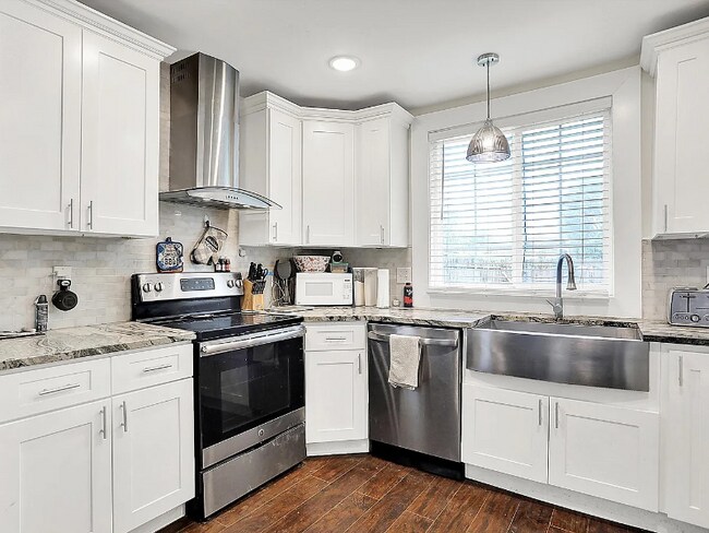 Foto del edificio - 1641 Iowa St