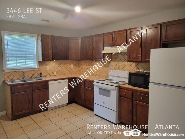 Building Photo - Charming 3 Bedroom near Airport and Virgin...