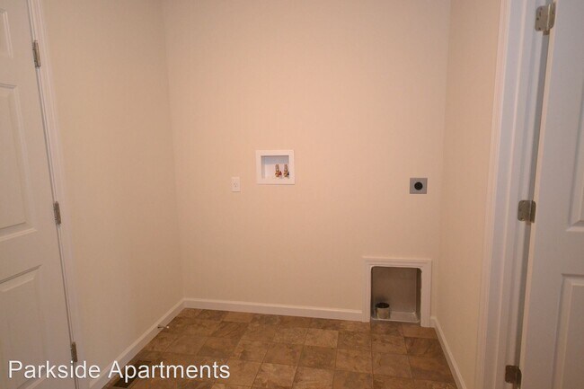 Foto del edificio - 1 br, 1 bath House - 1713 Eastern Rd