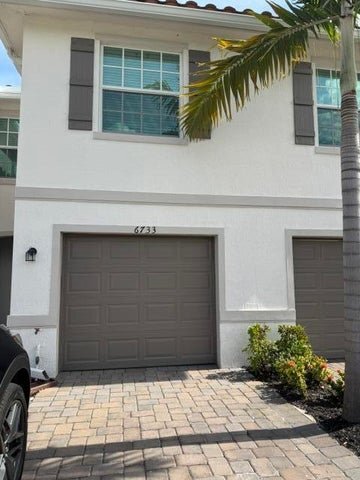 Building Photo - 6733 Broadwater Ln