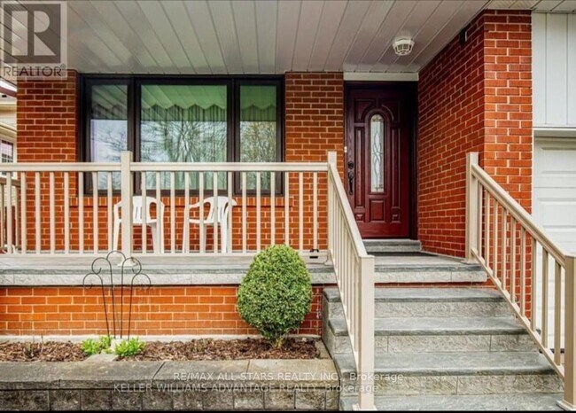 Building Photo - 272 Stouffer St