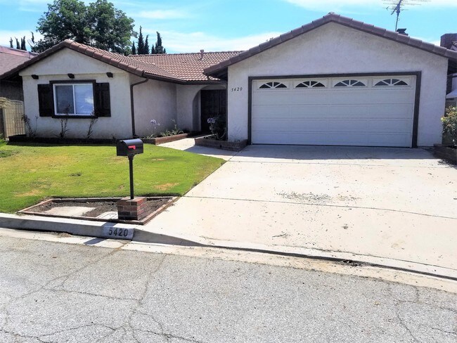 Building Photo - 5420 Lorenza Ct