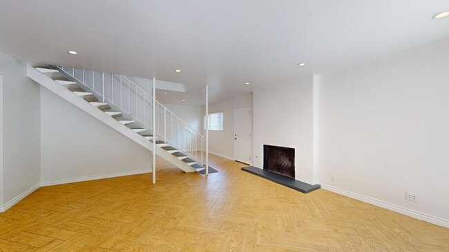 Building Photo - 2 + 2.5 Spacious Studio City Unit Minutes ...