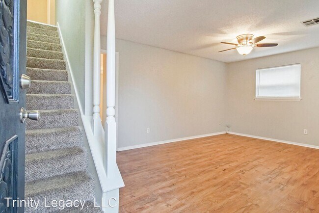 Building Photo - 3 br, 2 bath House - 7536 S. Embassy Terr.