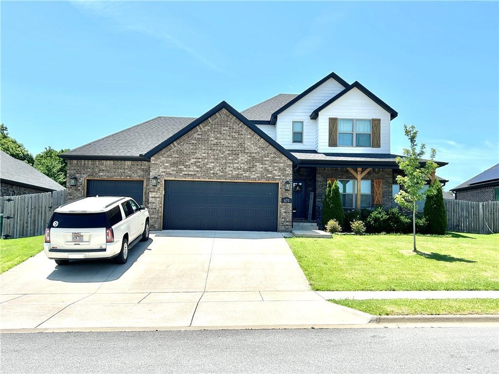 Primary Photo - 671 Maplewood Dr