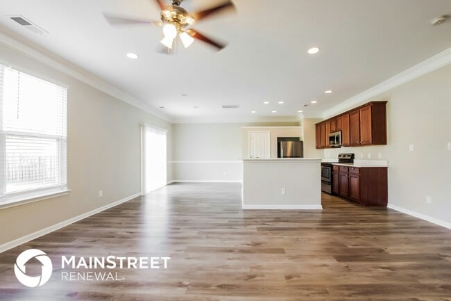 Building Photo - 4208 Bathurst Dr