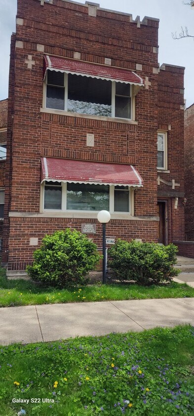 Foto principal - 7823 S Evans Ave