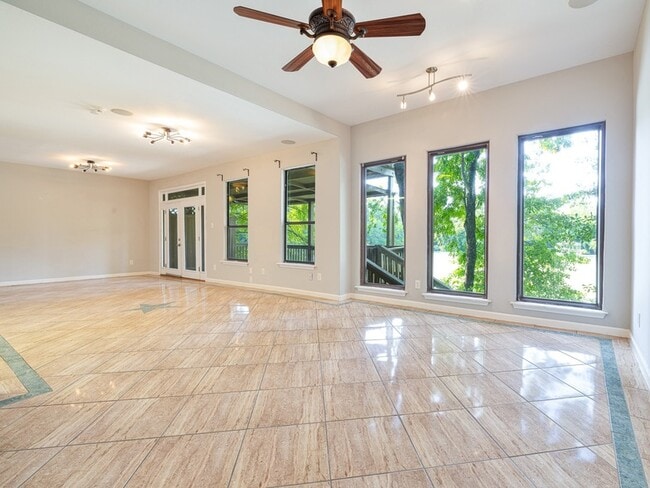 Building Photo - 12660 Briar Patch Dr