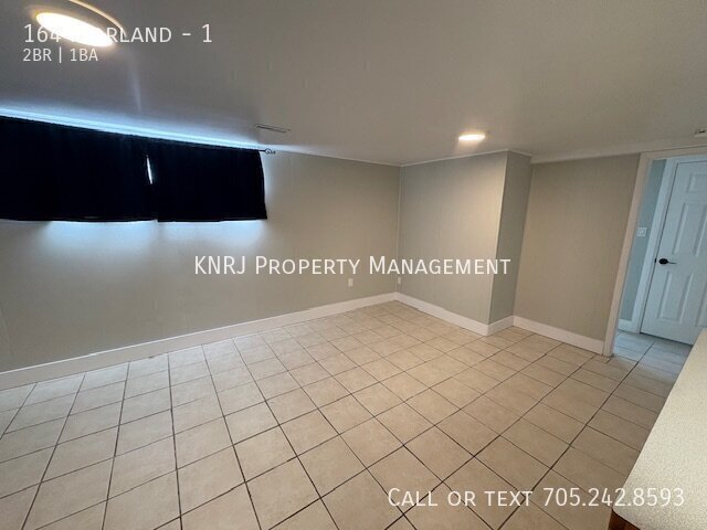 Photo du bâtiment - 2 Bedroom Basement Apartment