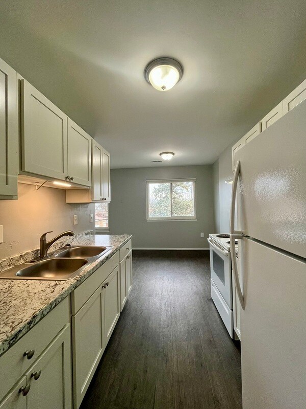 Foto del edificio - 4245 Quarry Rd