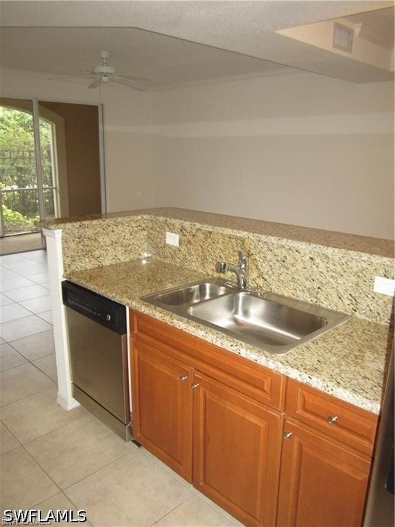 Foto del edificio - 8560 Violeta St