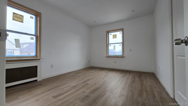 Foto del edificio - 63-87-87 Fitchett St