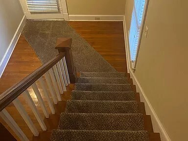 Entryway Stairs - 611 Hillcrest St