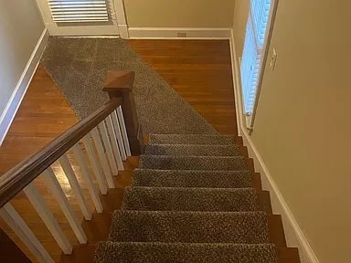 Entryway Stairs - 611 Hillcrest St