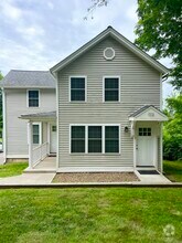 Building Photo - 173 Butternut St