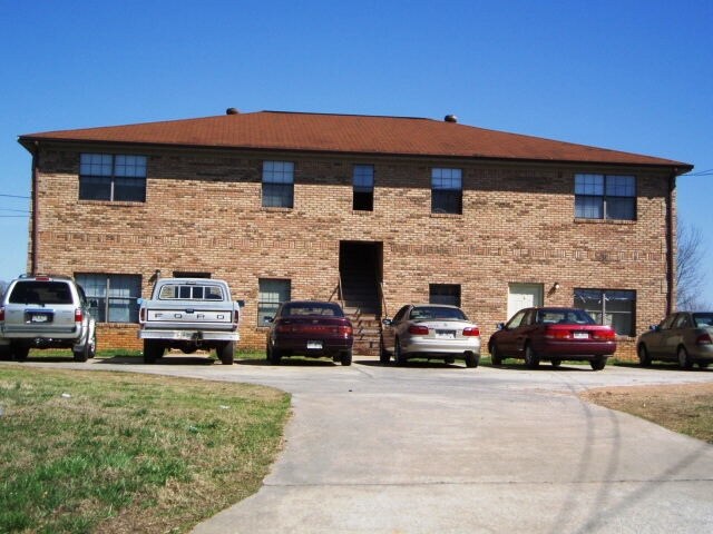 Primary Photo - 1117 Abrams Rd
