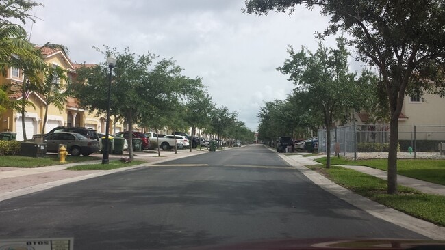 Photo - 521 NE 21st Terrace House