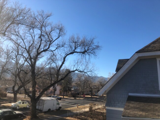 Foto del edificio - 1624 W Pikes Peak Ave