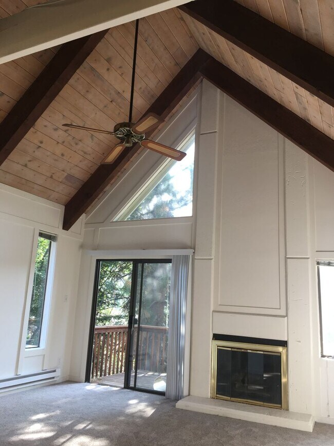 Building Photo - 989 Tahoe Boulvard  #20
