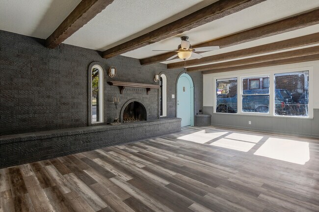 Foto del edificio - 834 S Western St