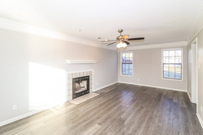 Foto del edificio - 2464 Green Glen Dr