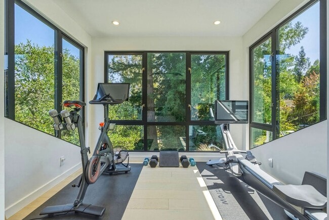 Building Photo - Beautifully Remodeled 4BR + Office Mill Valley Home — Furnished, Private 3/4-Acre Setting, Walk t...