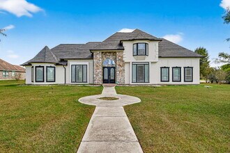 Building Photo - 13819 Lakeview Meadow Dr